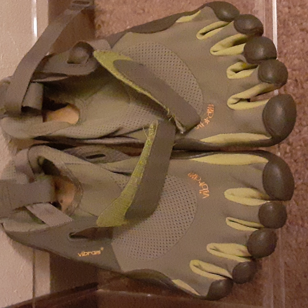 Vibram Five Fingers KSO size W39